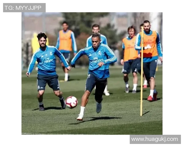 齐姓足球明星的辉煌历程与成就回顾